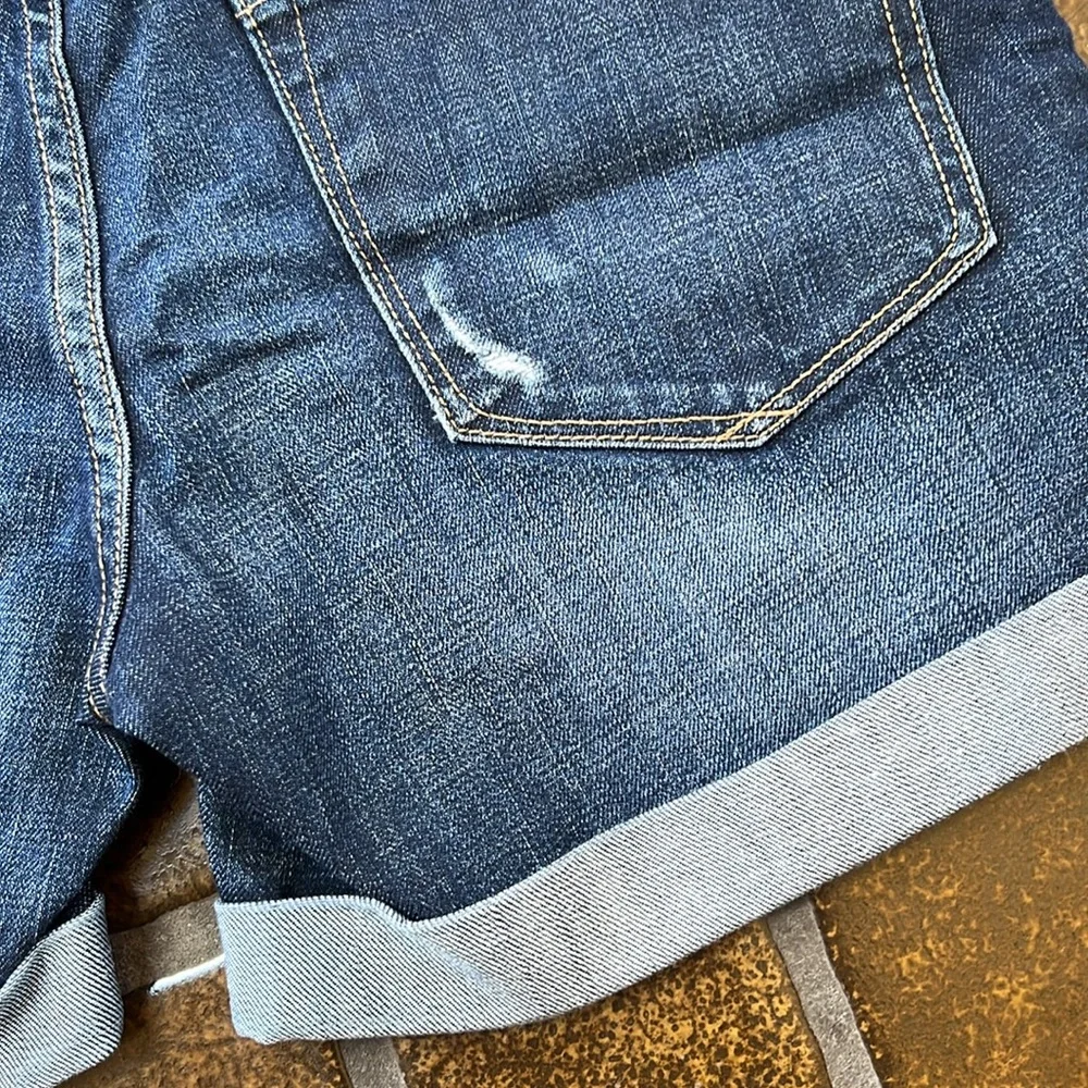 Gap Fleut Wash Sexy Boyfriend Denim Shorts - Picture 13 of 16